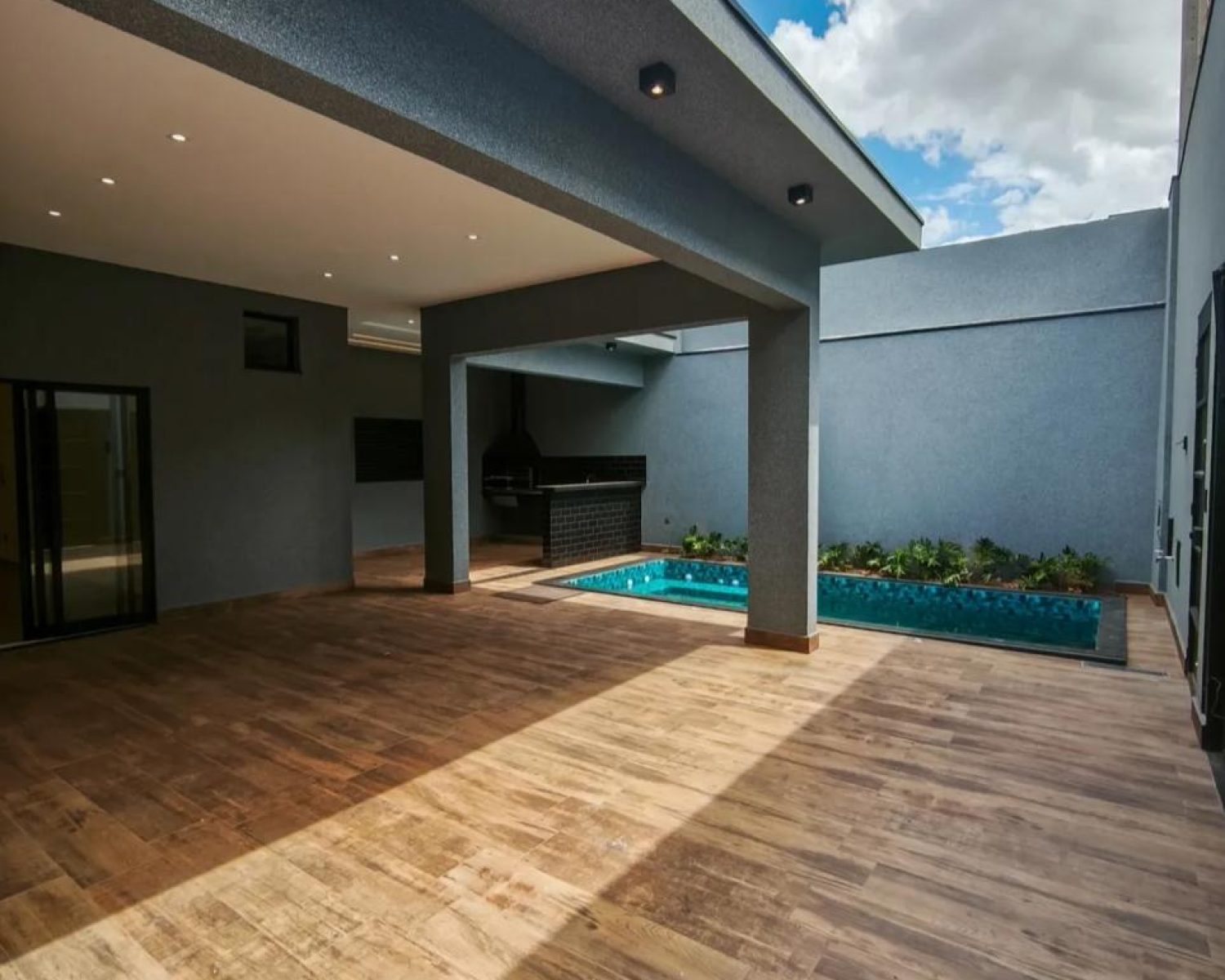 WhatsApp Image 2026-03-11 at 15.55.31 (2)